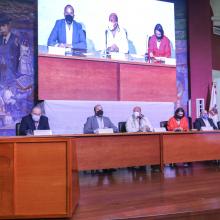 Presidium en rueda de prensa encabezada por Rector general y el Gobernador de Jalisco