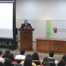 Director General del IJCF, Luis Octavio Cotero Bernal haciendo uso de la voz en el Encuentro Internacional “Los desafíos de las ciencias forenses, la criminología y la seguridad ciudadana en el siglo XXI”