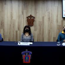 Académicos UDGVirtual en rueda de prensa.