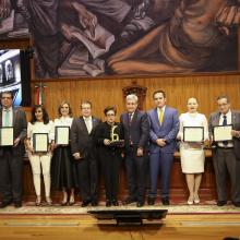 Galardonados y directivos universitarios