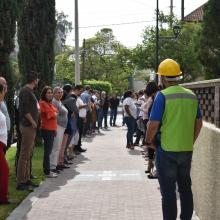 Trabajadores en el punto de reunión.