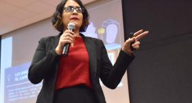 Maestra Jeanette González, coordinadora de la maestría