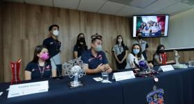 Presídium durante la rueda de prensa