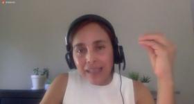 Lilia Ocaña Vargas durante su presentación